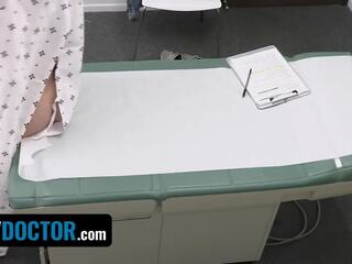 Perv Dr. - Redhead Nurse Helps Nervous Patient Kyler Quinn Relax and make for Doctor's Exam | xHamster