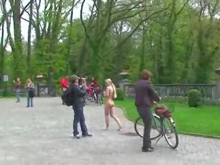 Groovy public nudity with sweet blonde