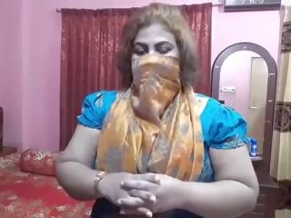 Desi Indian superior Unsatisfied Aunty Didi dirty video Talking concupiscent