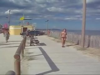 Nudista escolar filmado en playa 3