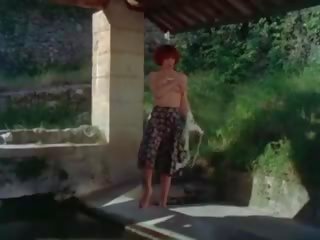 Vicieuse Amandine 1976, Free Lolas Friends dirty clip clip 13