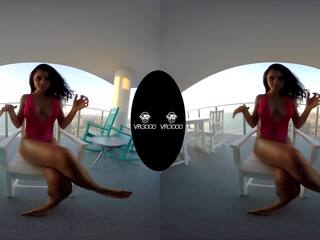 Brazilian Beach Babe: Free sex movie clip 9d
