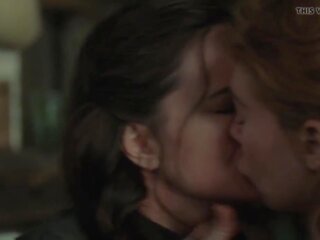 Vanessa Kirby and Katherine Waterston in Lesbian Sex. | xHamster