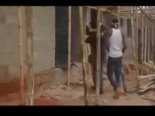 Afrikkalainen nigerian ggheton juveniles gangbang a neitsyt- / osa yksi