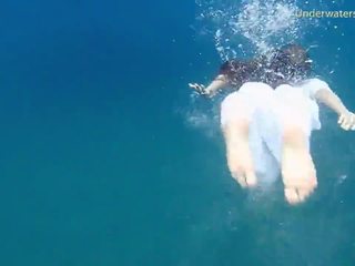 Pirmais zem ūdens sedusive video, bezmaksas swimmer hd netīras filma 12
