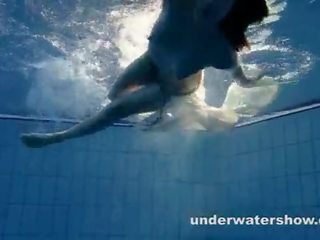 Andrea video gražus kūnas po vandeniu
