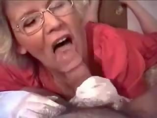 Gloved 奶奶 suks